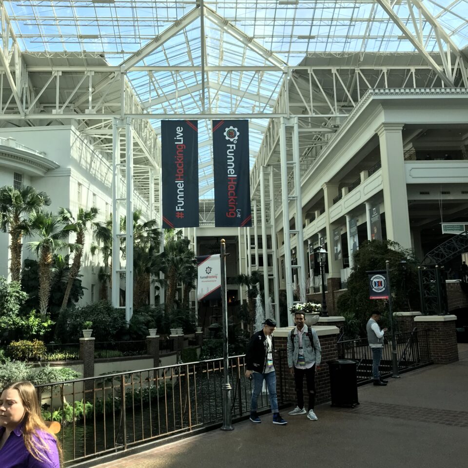Gaylord hotel - funnel hacking conference
