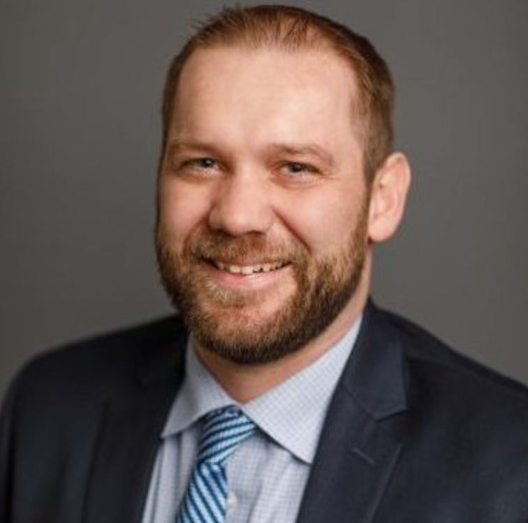 Law Firm Reputation Management: 5 Strategies 6 Luke Smith